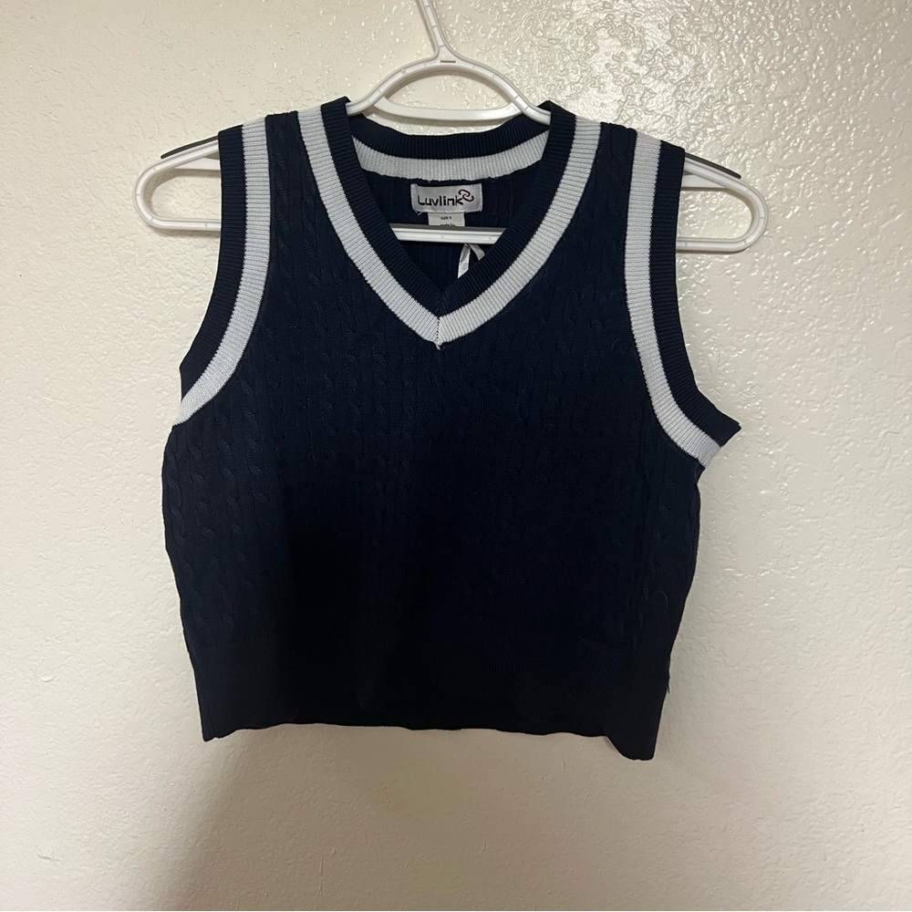 Sweater vest